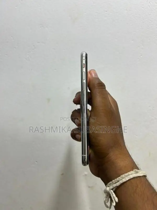 Apple iPhone XS 256GB (Used)
