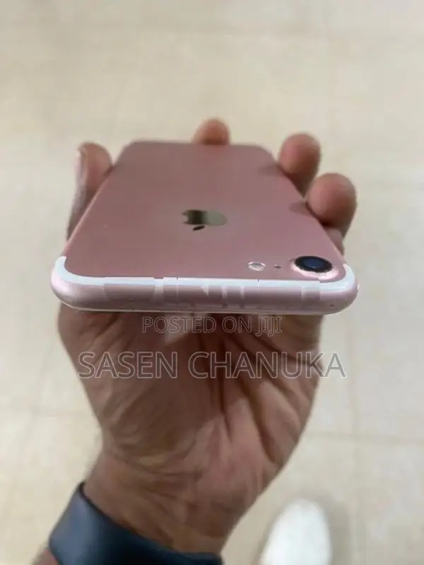 Apple iPhone 7 32gb (Used)