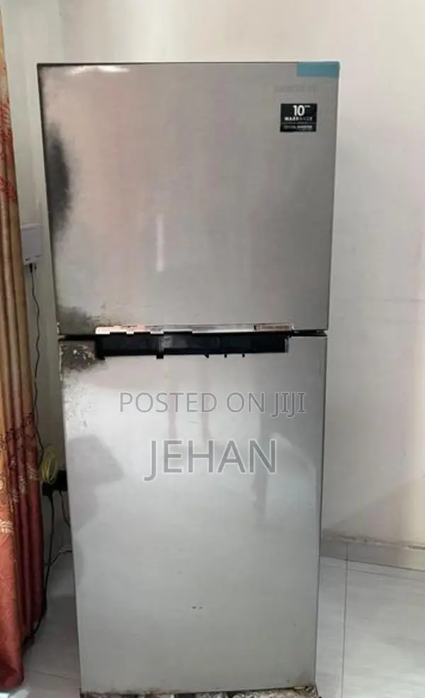 Samsung Digital Inverter Refrigerator 203L (Gross 216L)