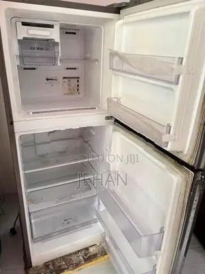 Samsung Digital Inverter Refrigerator 203L (Gross 216L)