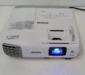 Epson 945H Projector