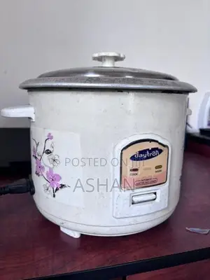 1KG Rice Cooker (daytron)