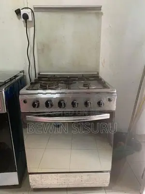 4 Burner Cooker with Oven