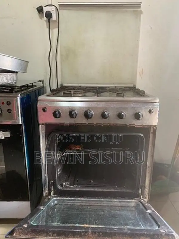 4 Burner Cooker with Oven