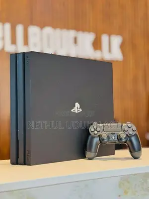 Sony PlayStation 4 Pro 1TB (Pre-Owned)