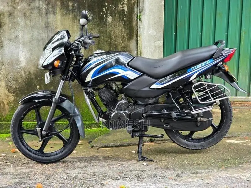 TVS Metro 2016