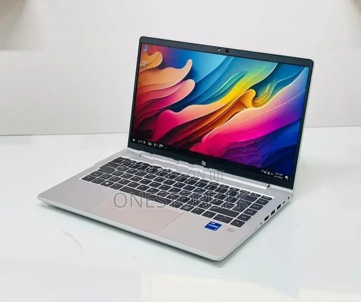 12th Gen ProBook 440 G9 UHD Graphics Backlit Keyboard