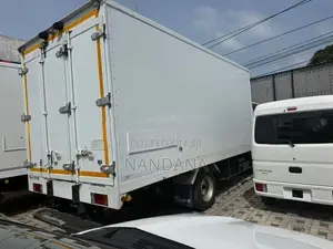 Isuzu Elf Freezer 16.5 2018