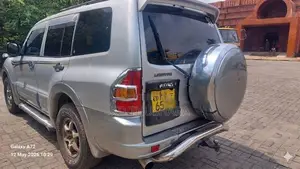 Mitsubishi Montero 2002