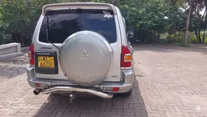 Mitsubishi Montero 2002