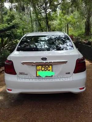 Toyota Axio 2016