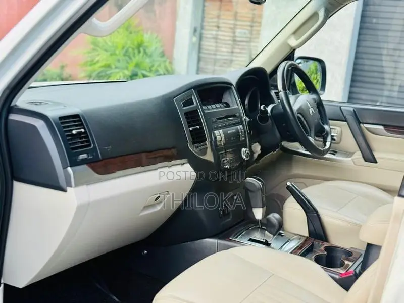 Mitsubishi Montero GLS 3.0L V6 petrol 2016