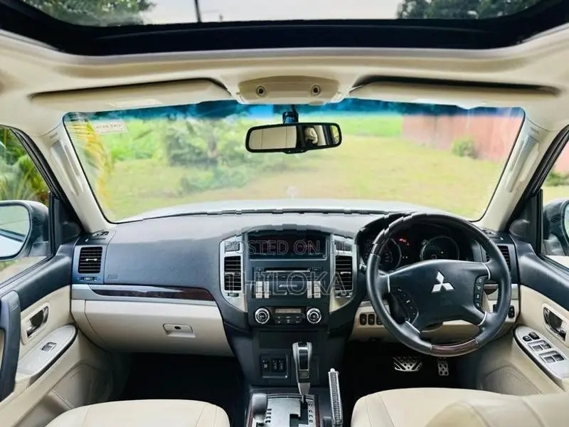 Mitsubishi Montero GLS 3.0L V6 petrol 2016