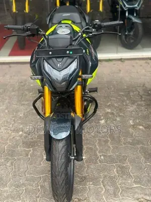 Hero Hunk 160R 2026