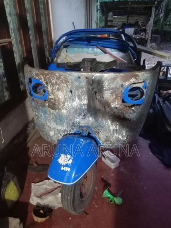 Bajaj RE Thattuwa