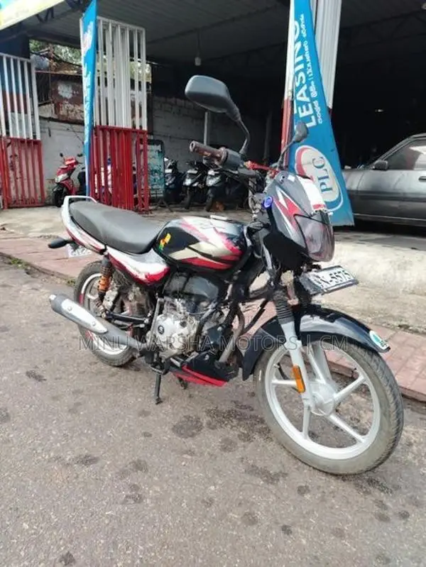 Bajaj CT100 2025