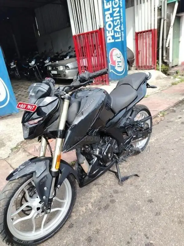 Bajaj Pulsar N160 2025