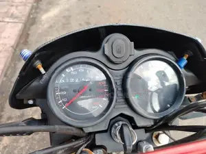 Bajaj CT100 2025