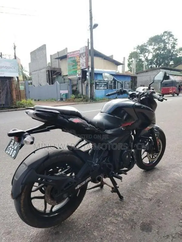 Bajaj Pulsar N160 2025