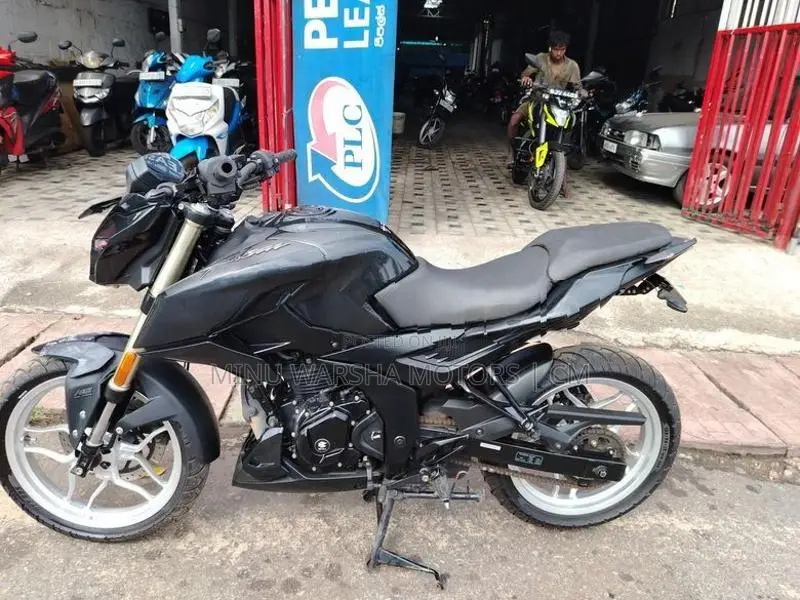 Bajaj Pulsar N160 2025