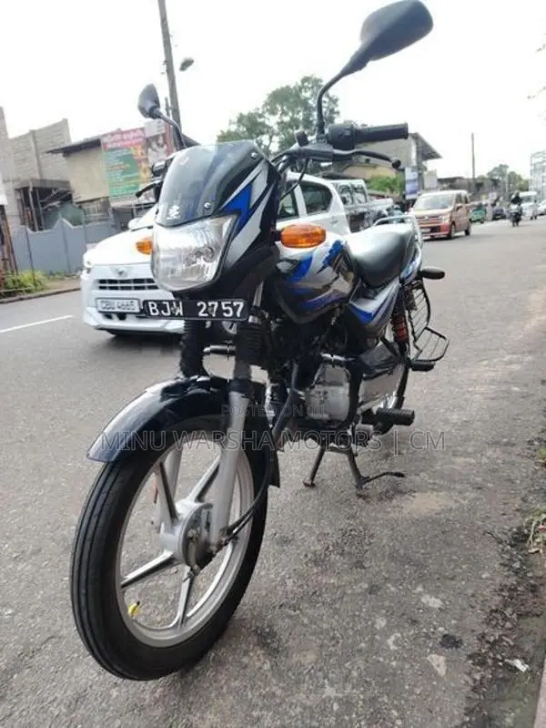 Bajaj CT100 2025