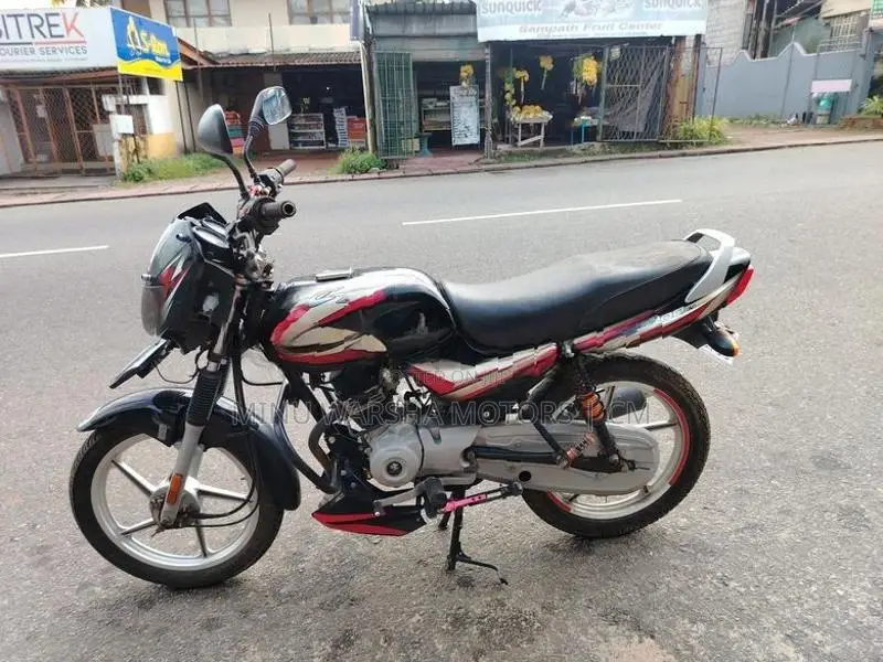Bajaj CT100 2025