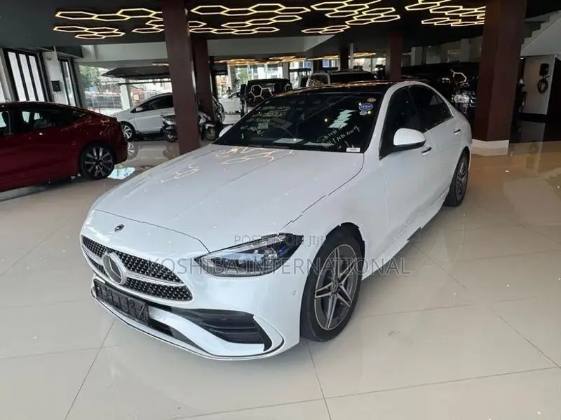 Mercedes Benz C200 AMG Premium Plus 2024