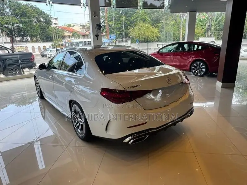Mercedes Benz C200 AMG Premium Plus 2024