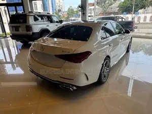 Mercedes Benz C200 AMG Premium Plus 2024