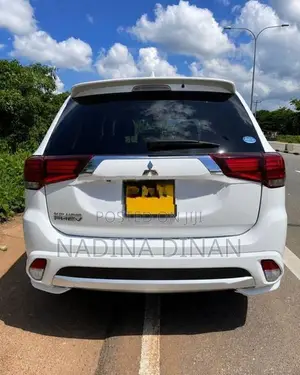 Mitsubishi Outlander 2015