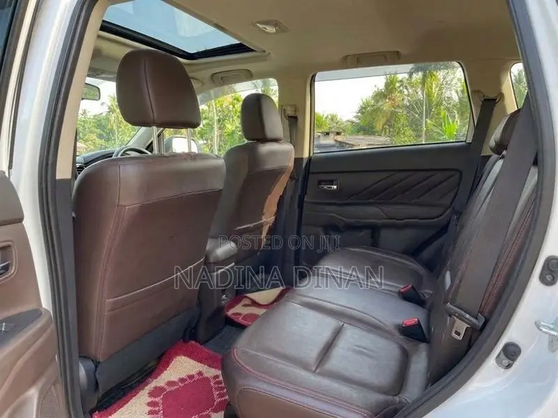 Mitsubishi Outlander 2015