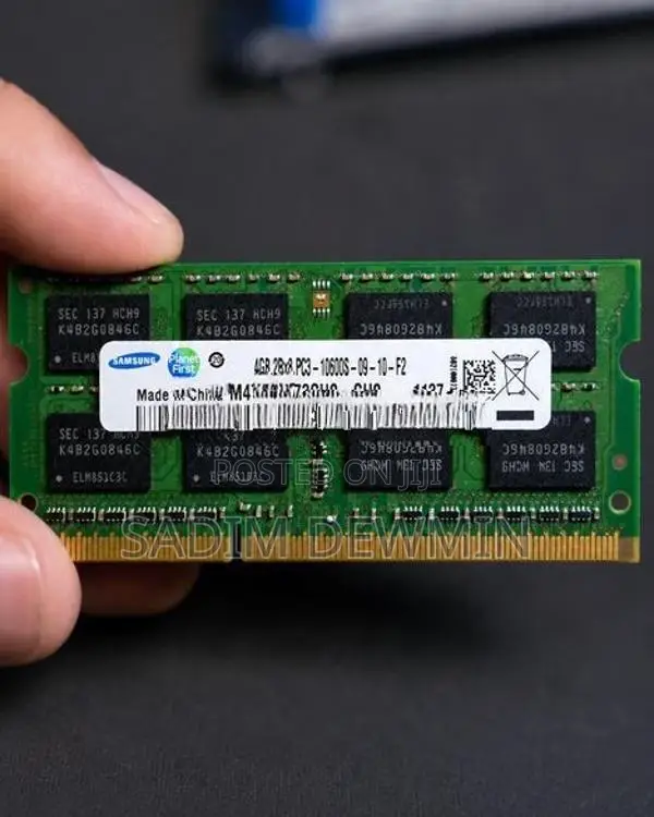 Laptop 4GB RAM
