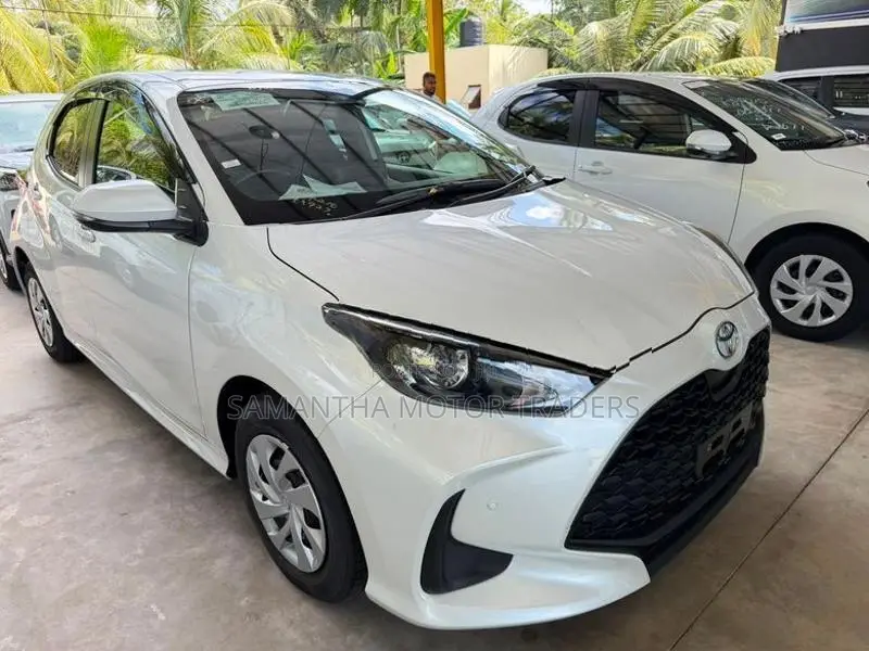 Toyota Yaris X Grade 2025