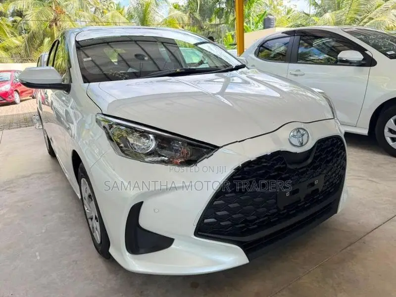 Toyota Yaris X Grade 2025