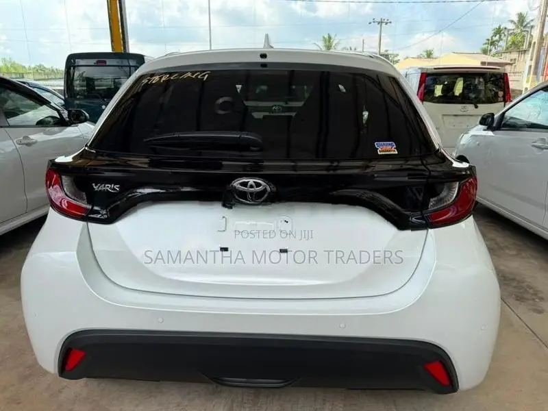 Toyota Yaris X Grade 2025