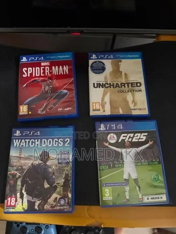 PS4 500GB 4 with Controllers
