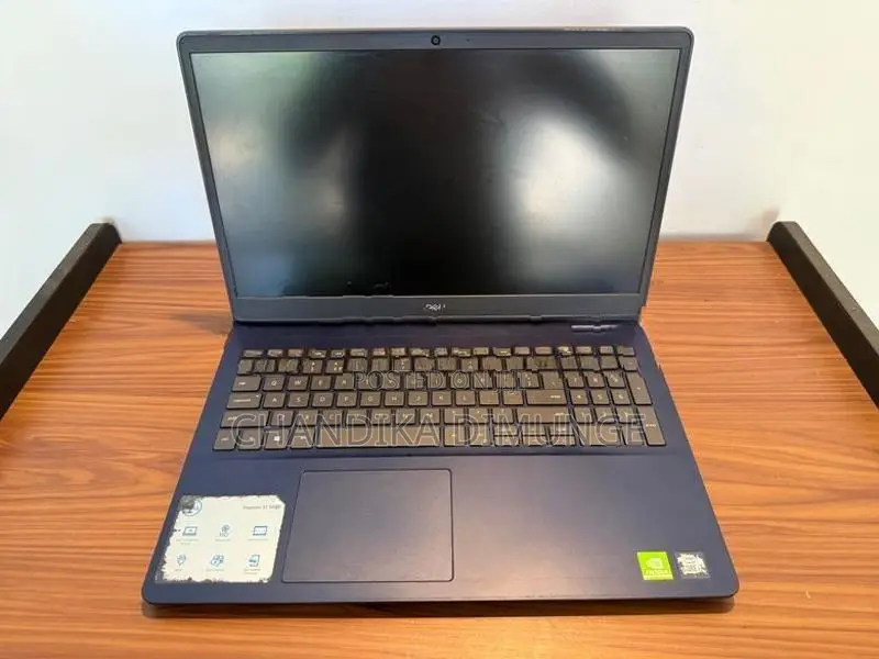 Dell Inspiron 5593 Core i7 16GB 4GB VGA 15.6” Full HD