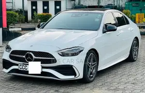 Mercedes Benz C200 AMG Premium Plus 2023