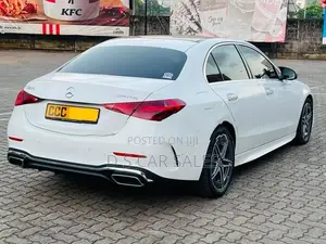 Mercedes Benz C200 AMG Premium Plus 2023