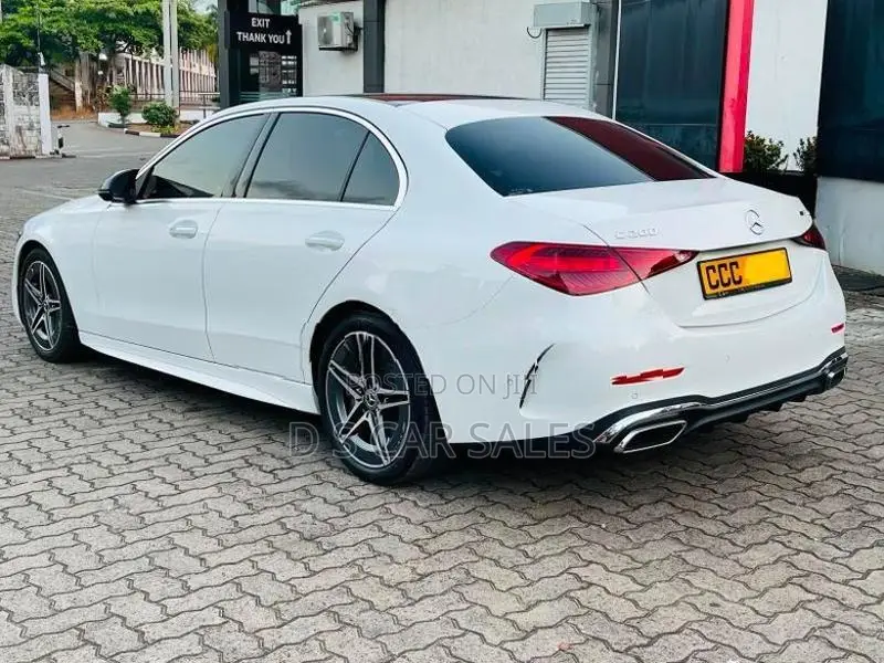 Mercedes Benz C200 AMG Premium Plus 2023
