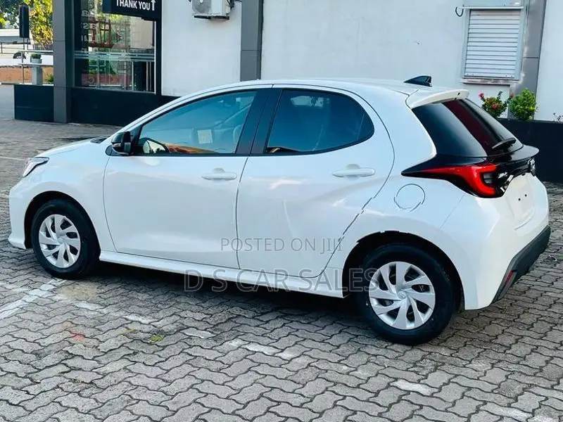 Toyota Yaris G Black Ed 360 BSM 2026