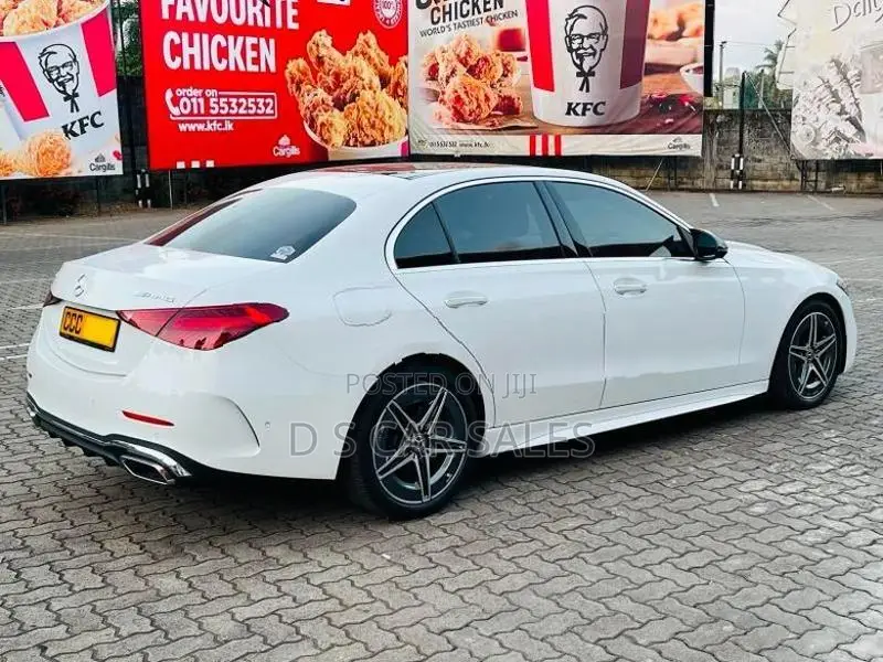 Mercedes Benz C200 AMG Premium Plus 2023