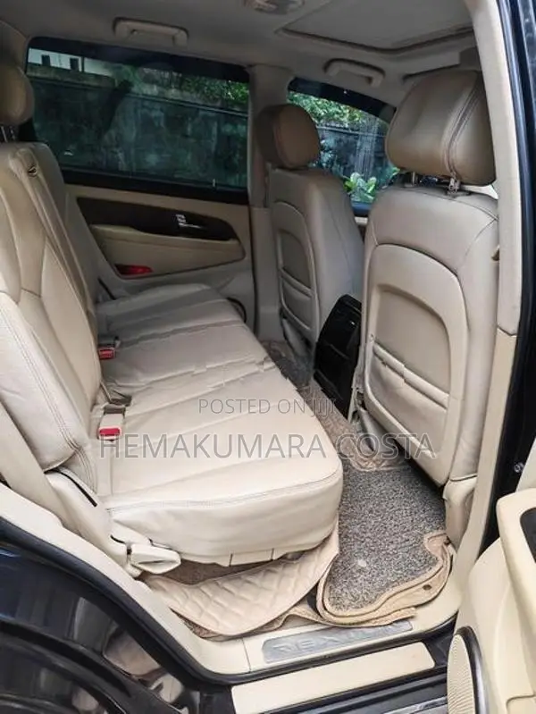 Micro Rexton 2016