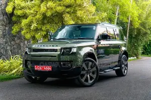 Land Rover Defender X Dynamic HSE-P300e 2026