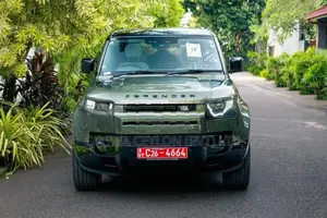 Land Rover Defender X Dynamic HSE-P300e 2026