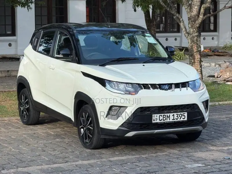 Mahindra KUV 100 2022