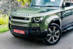 Land Rover Defender X Dynamic HSE-P300e 2026