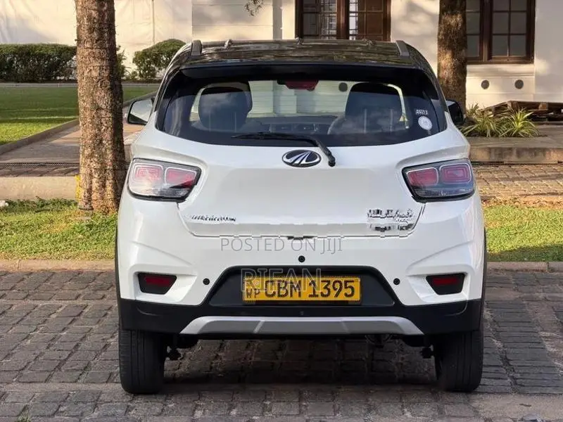 Mahindra KUV 100 2022