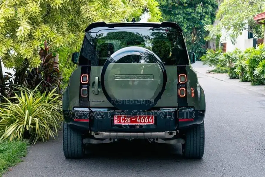 Land Rover Defender X Dynamic HSE-P300e 2026