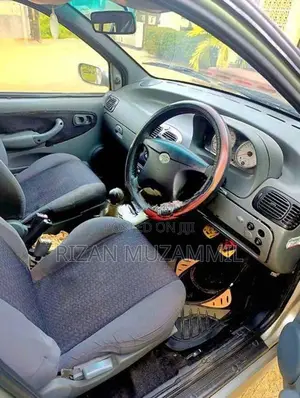 Tata Indica 2005